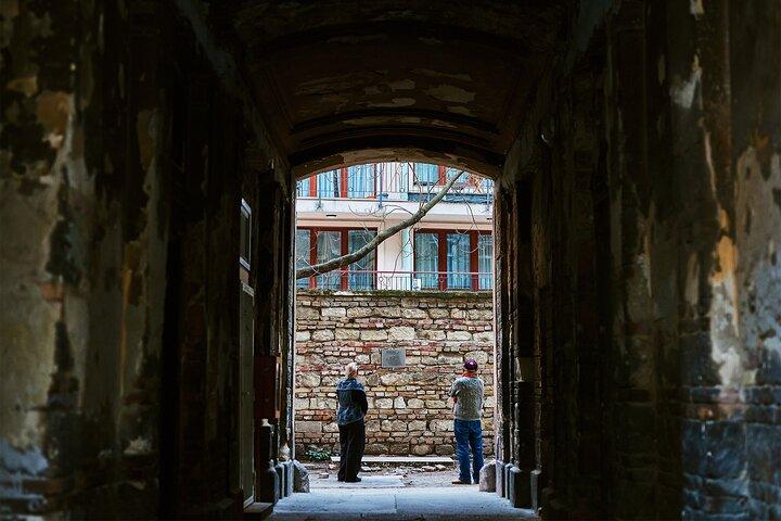 Budapest Jewish Heritage Memorial Walking Tour & Synagogue Entry