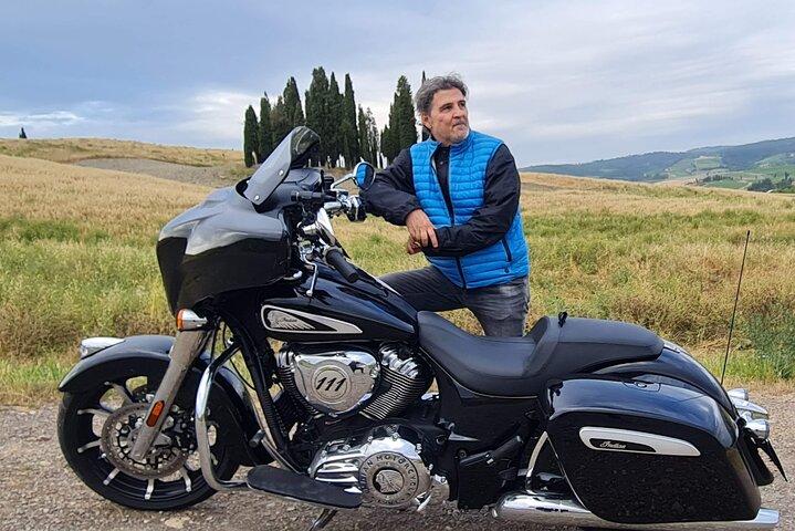 Motorcycle tour through the secret emotions of Tuscany
