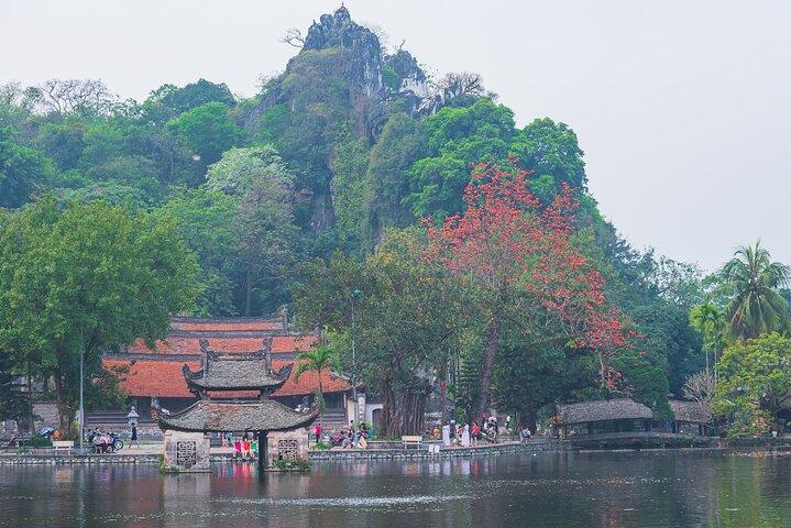 Hanoi Private Tour: Thay Pagoda & Duong Lam Ancient Village