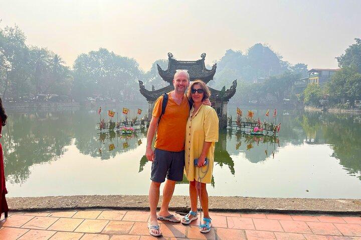 Hanoi Private Tour: Thay Pagoda & Duong Lam Ancient Village