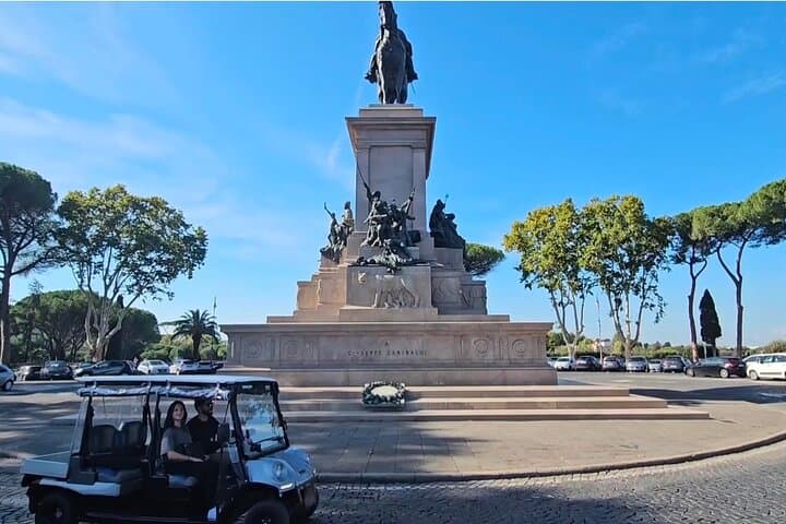 Rome Private Golf Cart and Street Food Tour