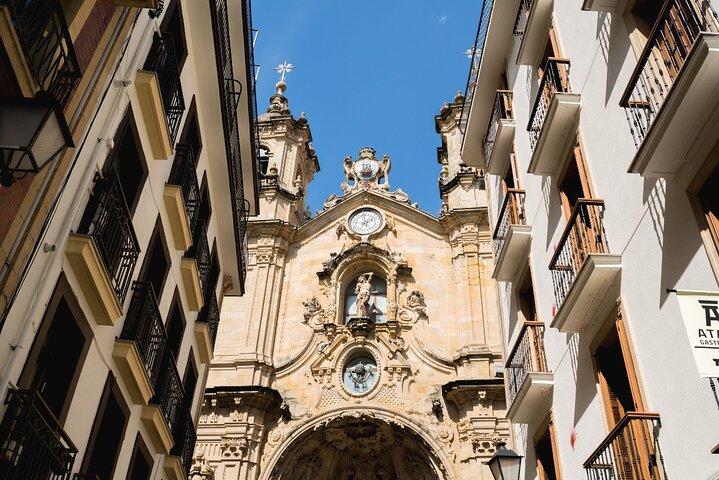 San Sebastian walking tour with pintxo and drink option