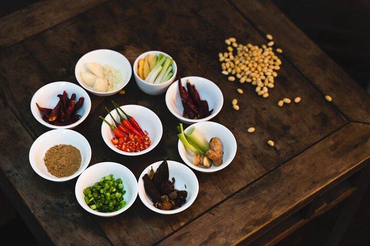 Half-day Chengdu Handmade Tofu Making and Mapo Tofu Cooking Class