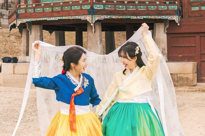 Gyeongbokgung Palace Hanbok Rental Experience Hanboknam (내국인불가)