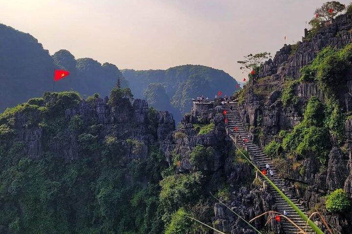 Hanoi: Private Tour to Mua Caves, Local Family, Tam Coc, Hoa Lu