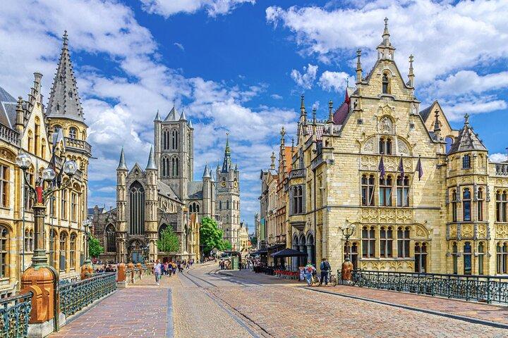 Brussels: Tour Bruges & Ghent with Cruise + Chocolate visit