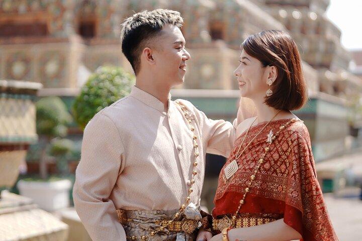 Traditional Thai Costumes Photoshoot at Wat Pho (Phra Chetuphon)