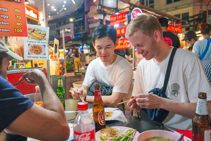 Bangkok Michelin Foodie Tour in Chinatown with 15+ tastings