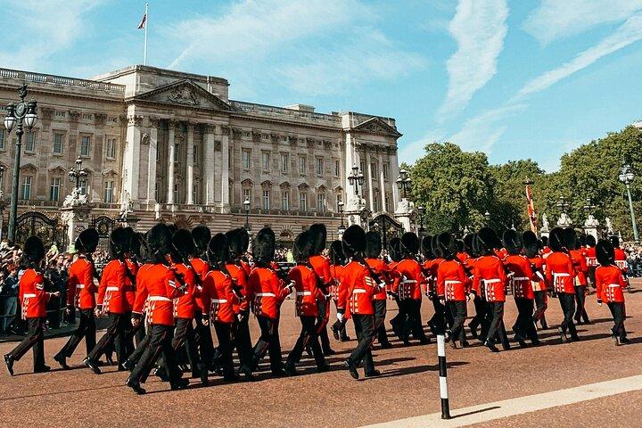 London's Top Sights Private Tour with Blue Badge Tour Guide