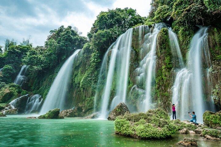 Lake Boat Trip and Motorbike Tour in Cao Bang