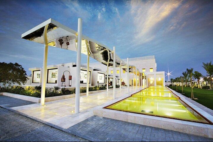 Amouage & Nizwa Full-Day Tour: Fort, Souq & Barakat Al Mouz