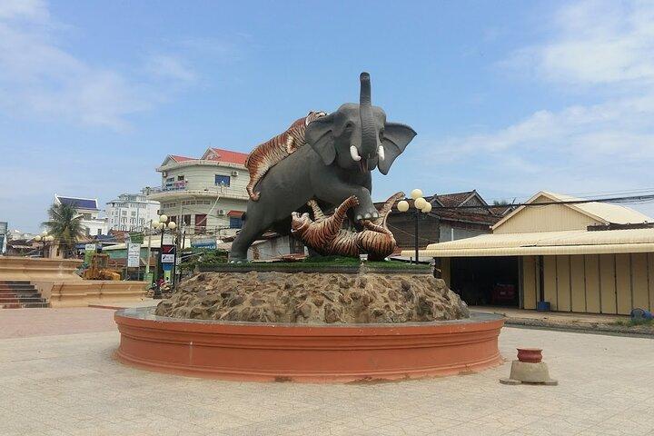 Private Taxi From Siem Reap To Phnom Penh - Angkor Best Driver