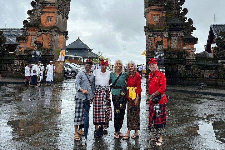 Get Your Personal Tour Guide to Explore Beautiful island of Bali