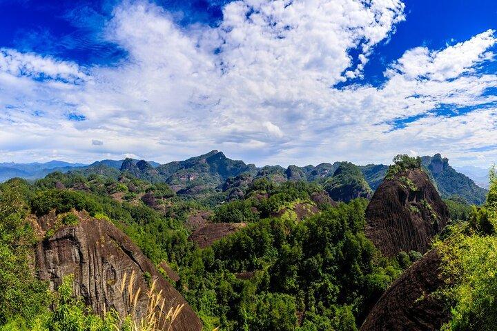Private Transfer to Tianluokeng and HekengHakka Tulou fromXiamen