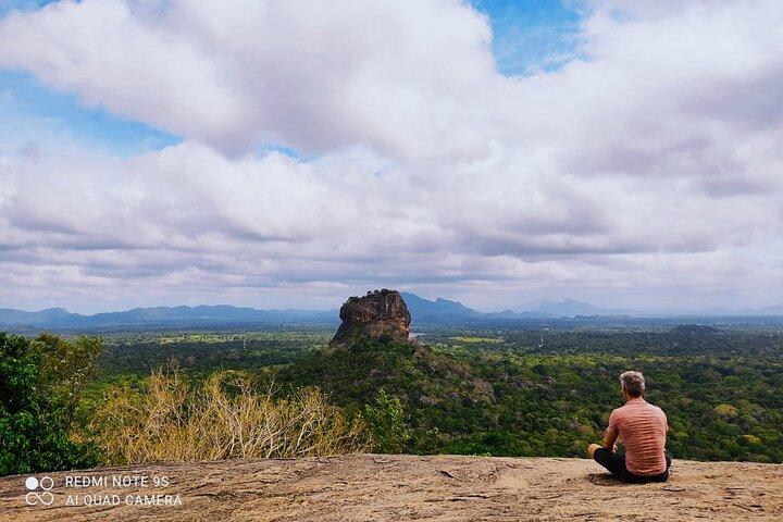 Sigiriya Rock Fortress and Dambulla Cave Tour with Lunch (Group)