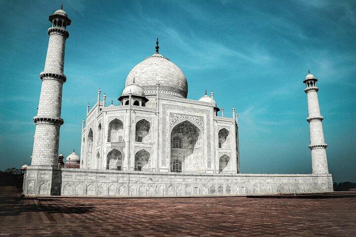 All Inclusive Taj Mahal, Fort & Baby Taj Tour from Delhi by Car