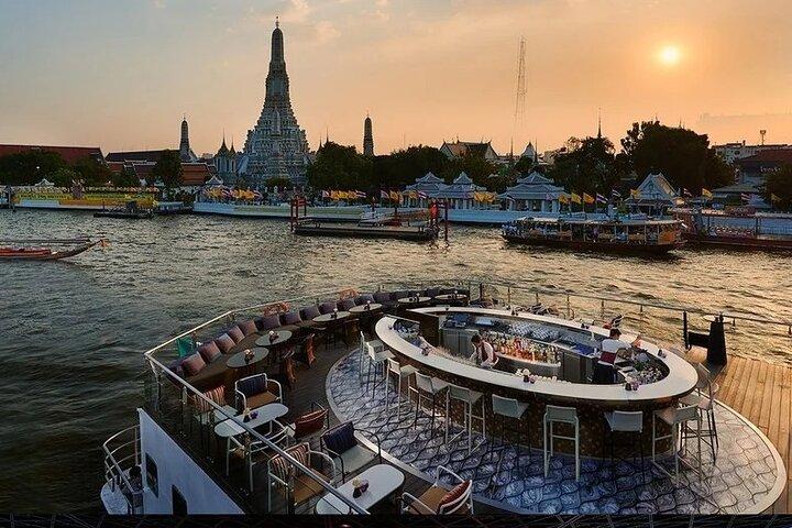 Saffron Luxury Dinner Cruise in Bangkok Finest River Experience