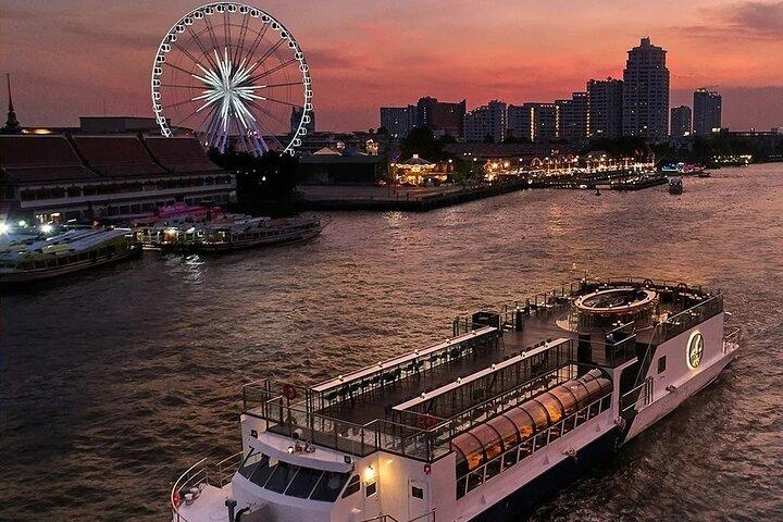Saffron Luxury Dinner Cruise in Bangkok Finest River Experience