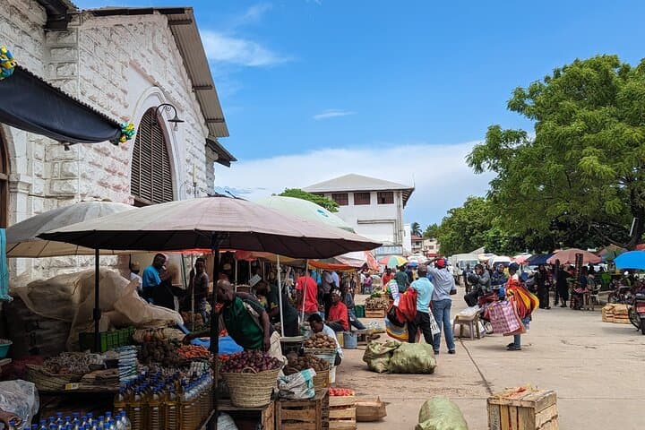 Private Full Day Tour to Spice Farm Stone Town and Prison Island