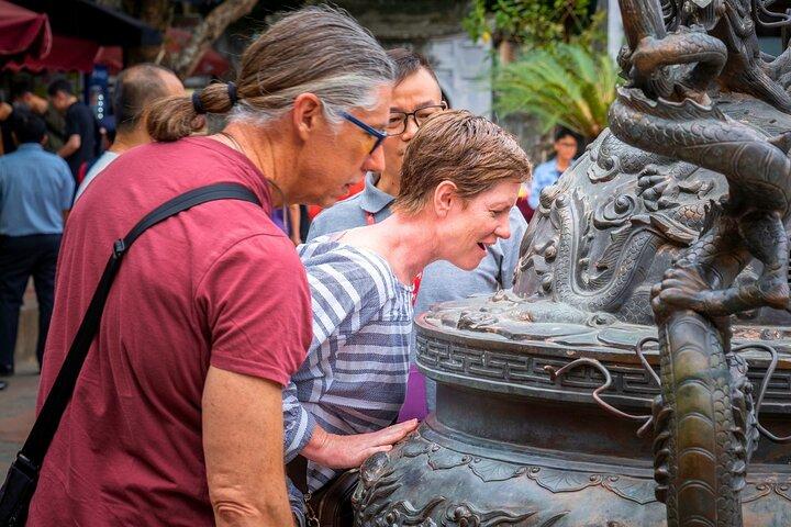 Hanoi Highlights, Temples and City Half Day Guided Tour