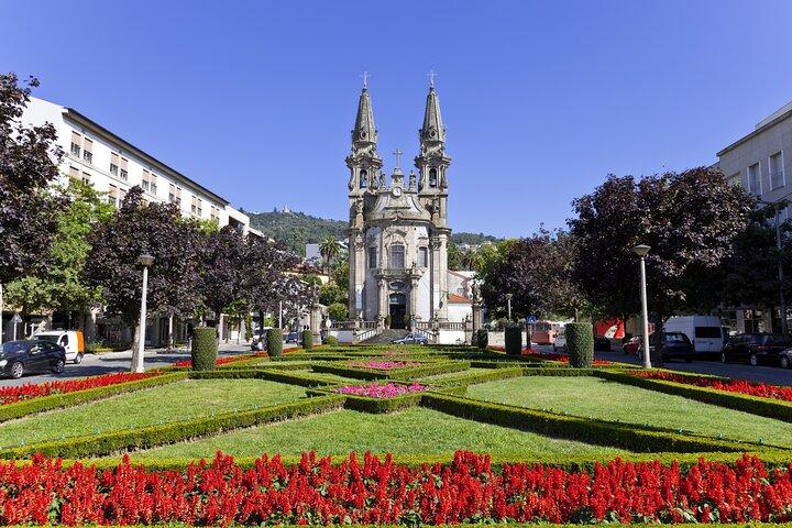 From Porto: Viana do Castelo Braga and Guimarães Day Tour