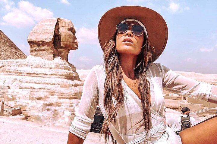 Top rated Giza Pyramids, Sphinx, Memphis and Saqqara Private Tour