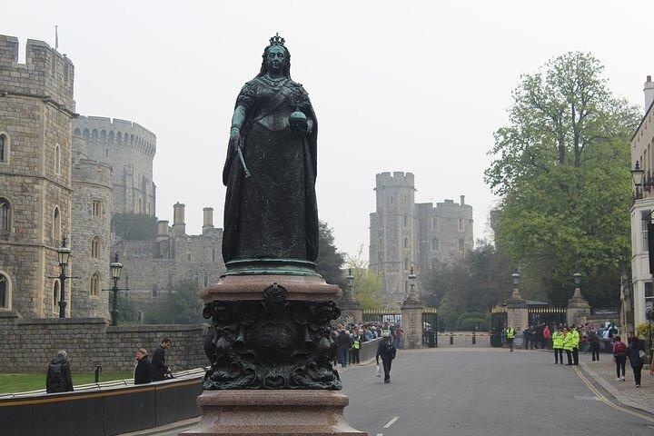 London Private Chauffeur Half-Day or Full-Day Vehicle Rental