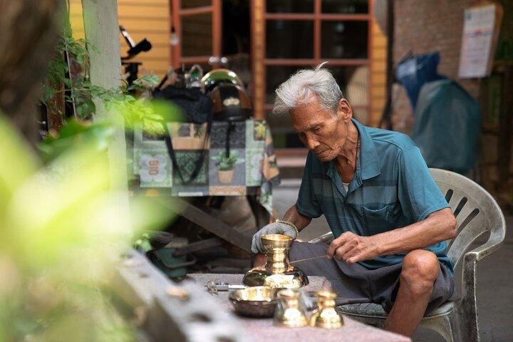 Bangkok Electric Tuk Tuk: Thonburi & Wang Lang Local Food Tour