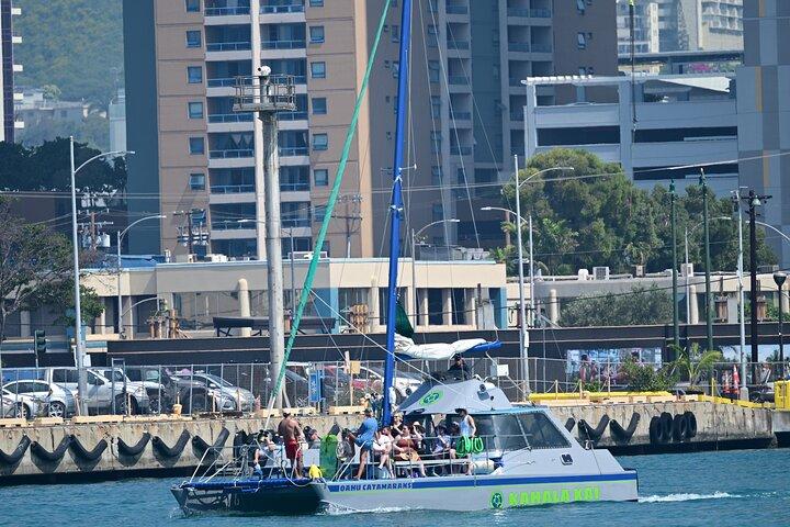 Oahu Catamaran Waikiki Sunset on 40 Foot Catamaran: Food and BYOB