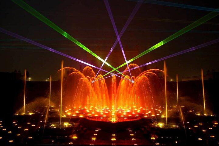 Delhi: Akshardham Temple Light and Water Show Evening Visit