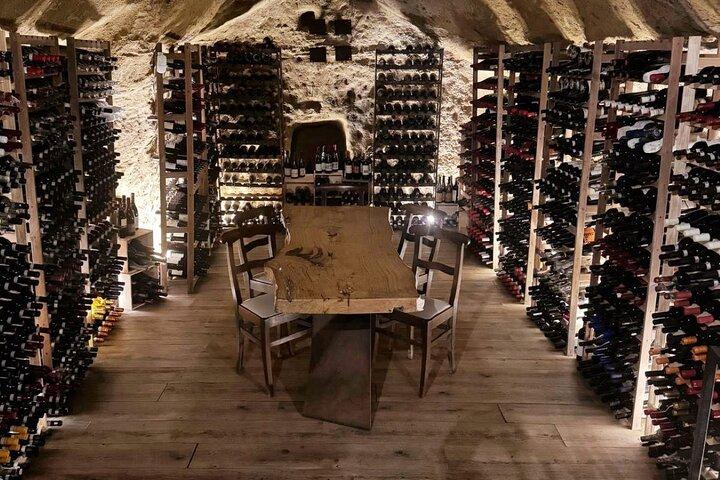 Dinner with wines and typical dishes in a secret cave in Siena
