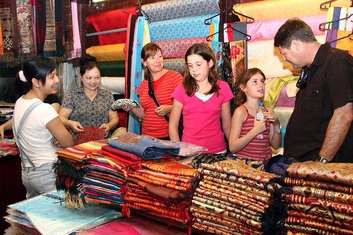 From Hanoi: Van Phuc Silk & Duong Lam Village Private Day Trip