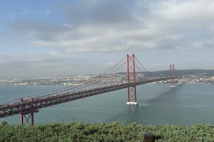 Luxury Car Lisbon City Tour Visit