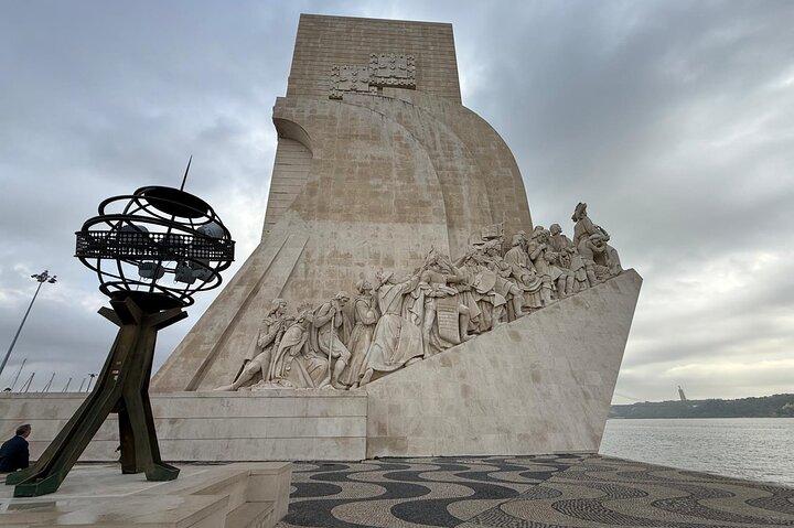 Luxury Car Lisbon City Tour Visit