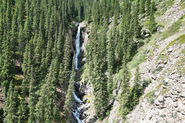 5 Days Private Tour Kazakhstan and Kyrgyzstan from Almaty