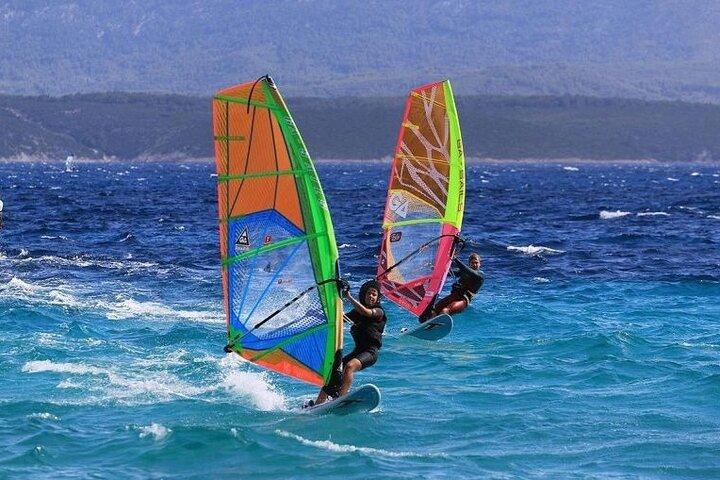 Exhilarating One Day Windsurfing Adventure