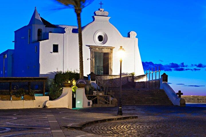 Saracen Alleys and the Hidden Forum Tour