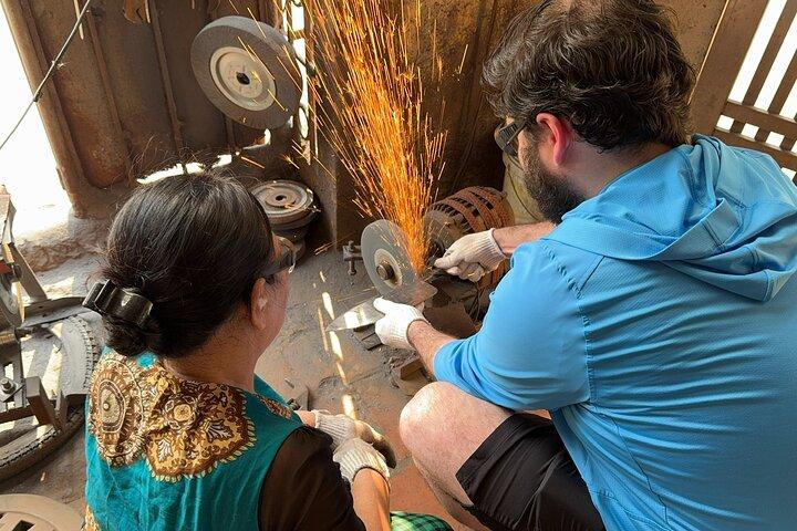 Hanoi Knife-Making Class:Join the Legacy in Blacksmith's Workshop