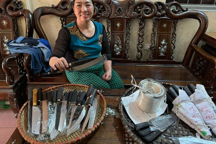 Hanoi Knife-Making Class:Join the Legacy in Blacksmith's Workshop