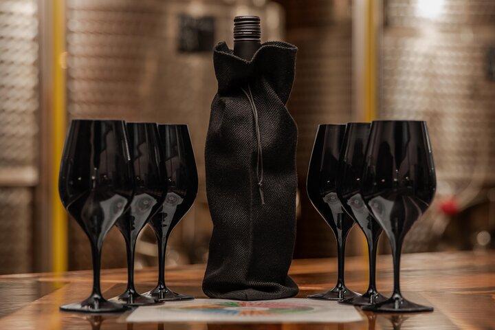Between the Lines Black Glass Wine Tasting in Niagara-on-the-Lake