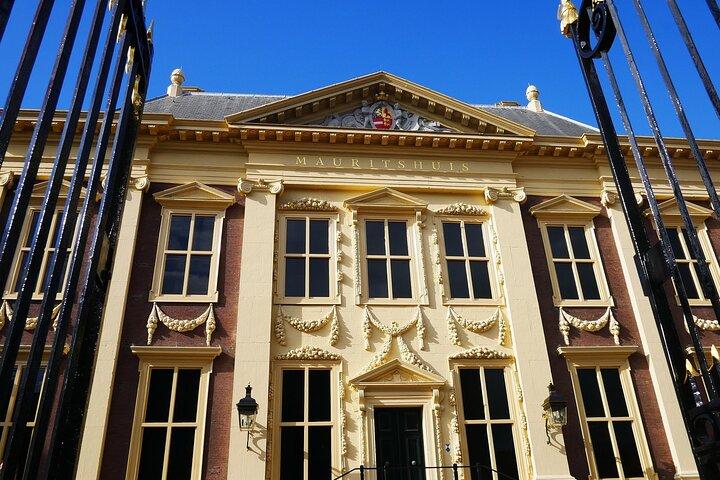 Discover The Hague: Royal Palaces, Binnenhof & Historic Landmarks