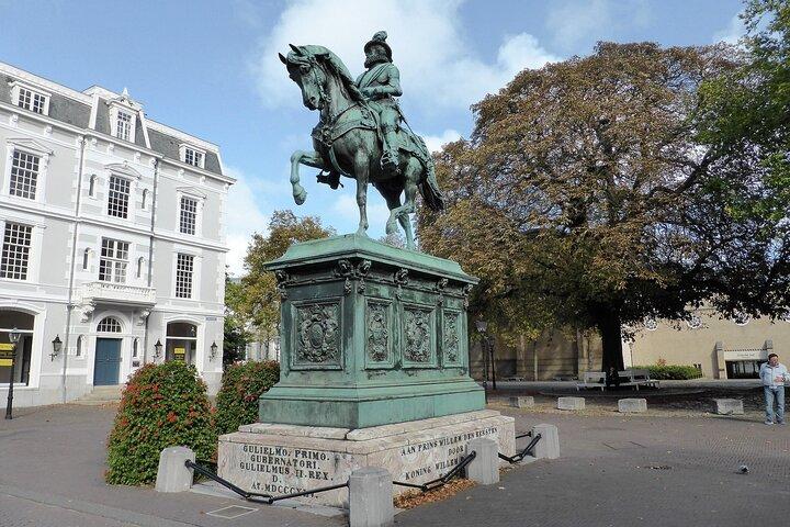 Discover The Hague: Royal Palaces, Binnenhof & Historic Landmarks