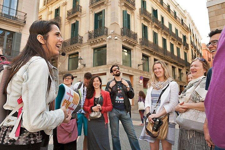 Gothic Quarter Donation-Based Walking Tour in English