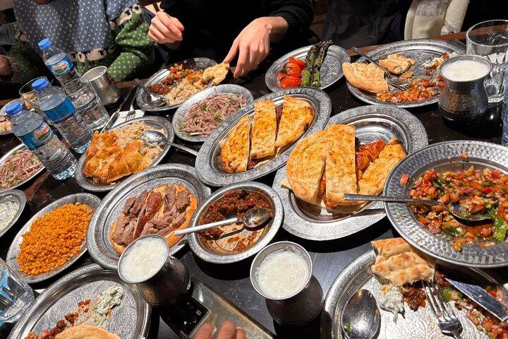 Istanbul: Authentic Turkish Food Night and Rooftop Tour