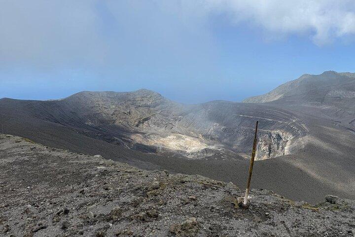 La Soufriere Volcano Hike /Topdawg Tours