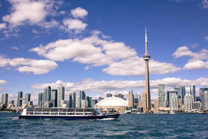 Toronto City ICONIC Sightseeing and Highlights Small Group Tour