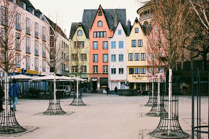 Cologne Walking Tour from Roman Era to World War 2 with an App