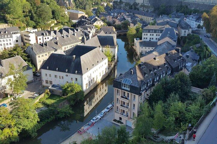 Luxembourg: Private Walking Tour with Local Guide