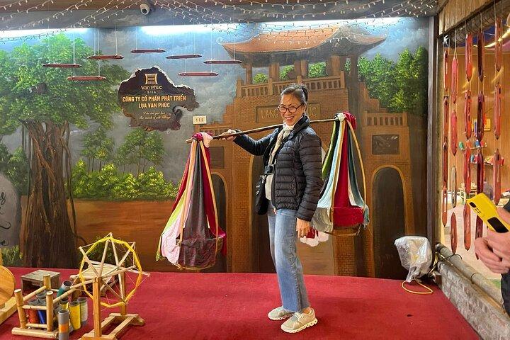 Van Phuc Silk and Duong Lam Village Private Day Trip from Hanoi