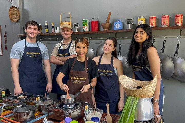 Thai Cooking Class in Bangkok Hosted by a Local Family